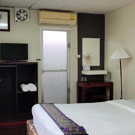 Born Guest House Chiang Mai Bagian luar foto