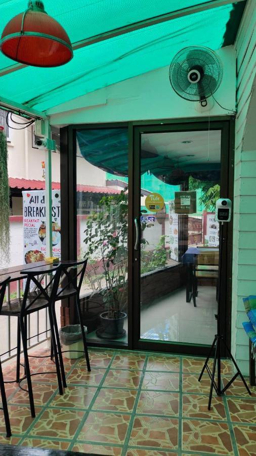 Born Guest House Chiang Mai Bagian luar foto