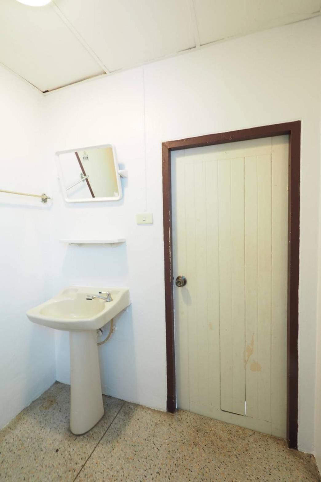 Born Guest House Chiang Mai Bagian luar foto