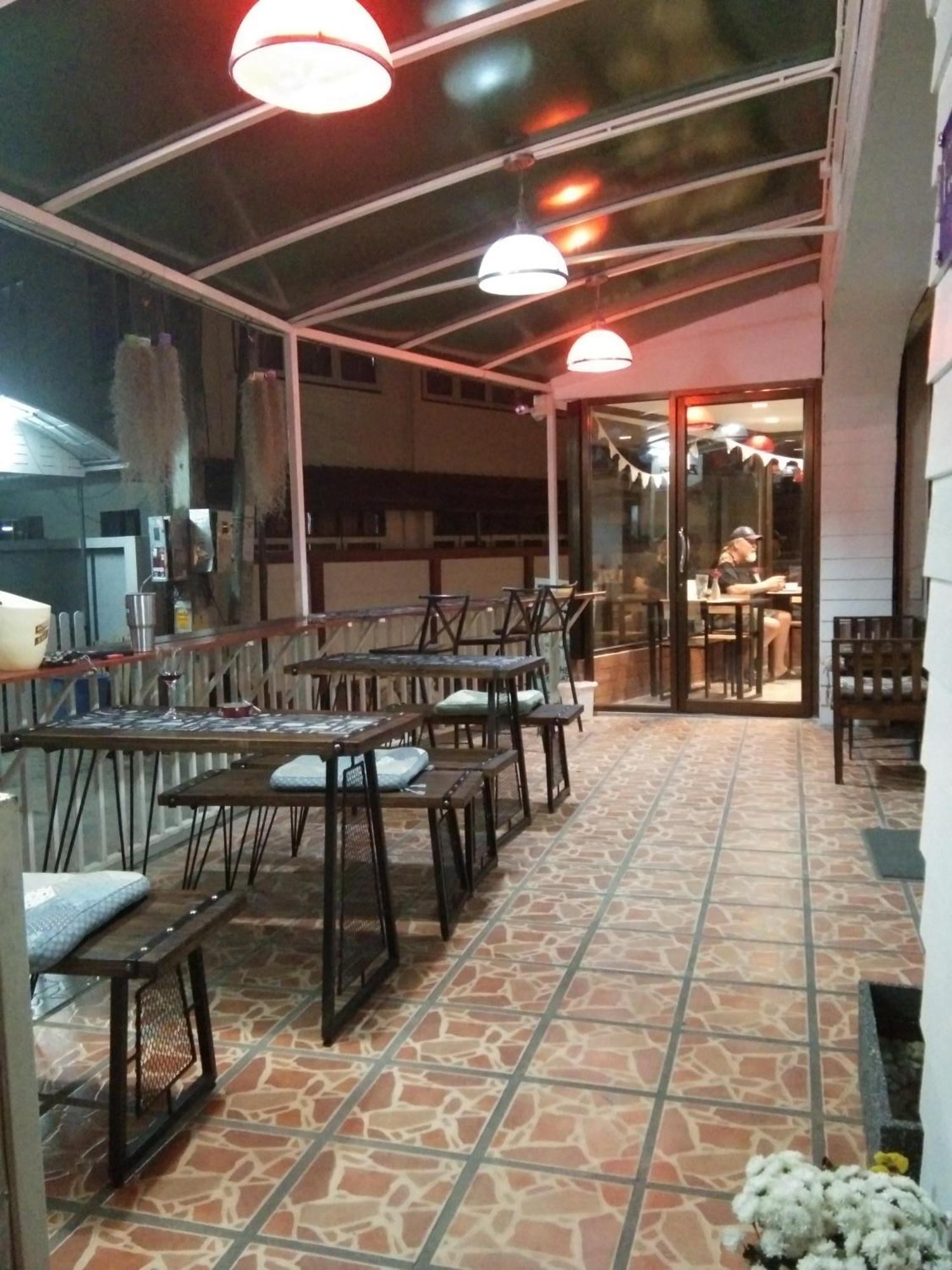 Born Guest House Chiang Mai Bagian luar foto