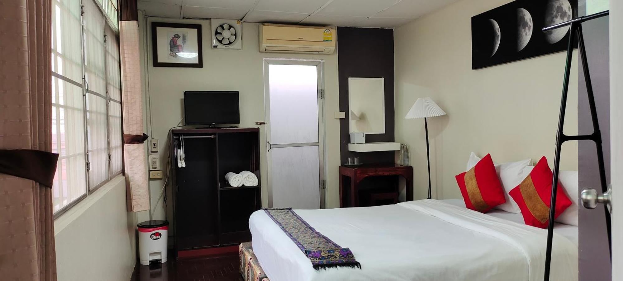Born Guest House Chiang Mai Bagian luar foto